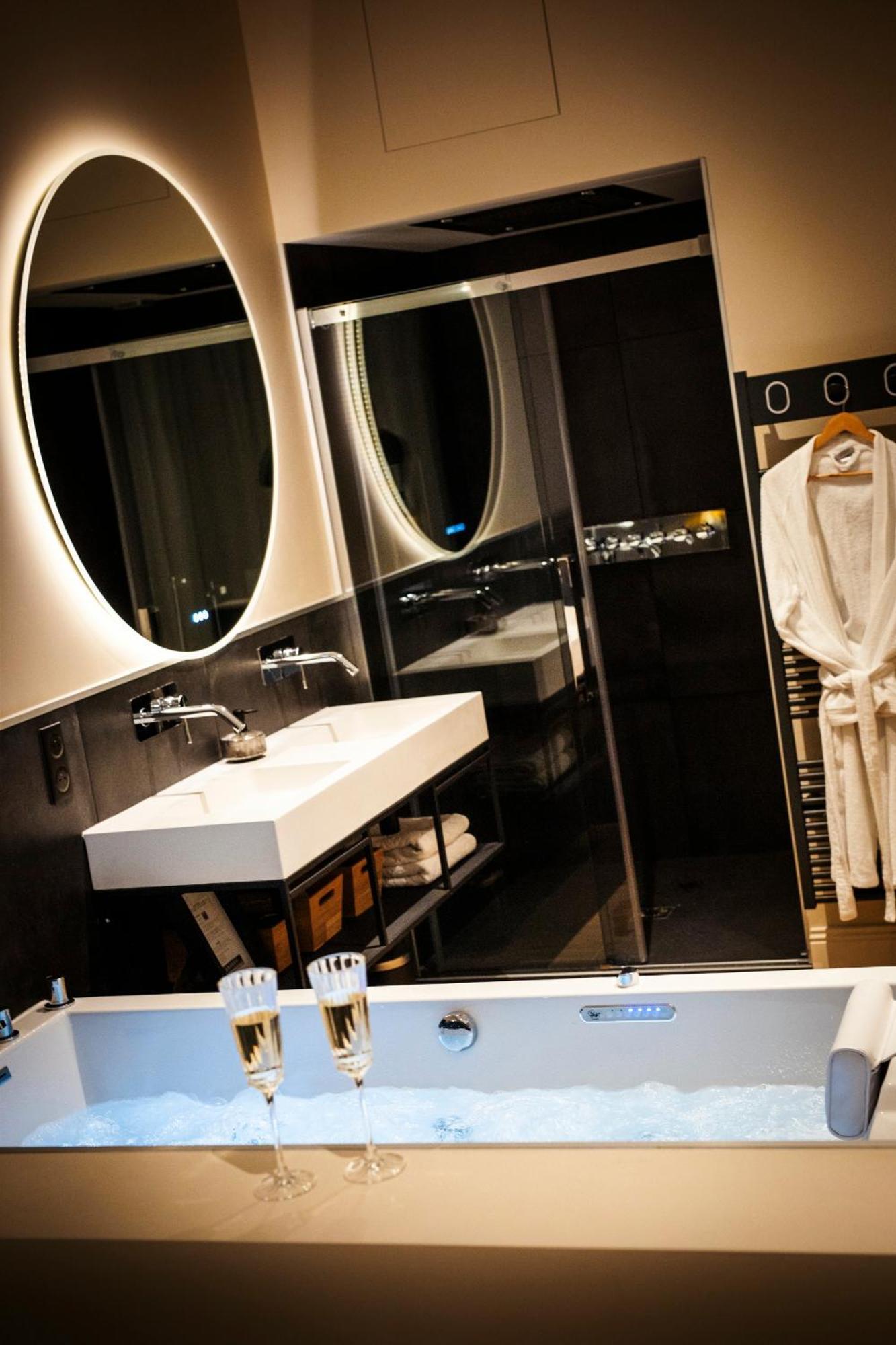 Hedone Suite De Luxe Et Spa Privatif Nancy Exterior photo